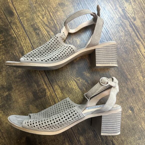 Steve Madden Barlow Perforated Leather Ankle Strap & Block Heel. Taupe Size 8 - Picture 5 of 7